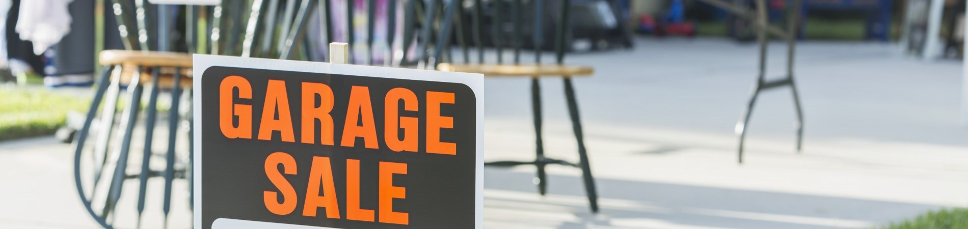 Garage sale sign