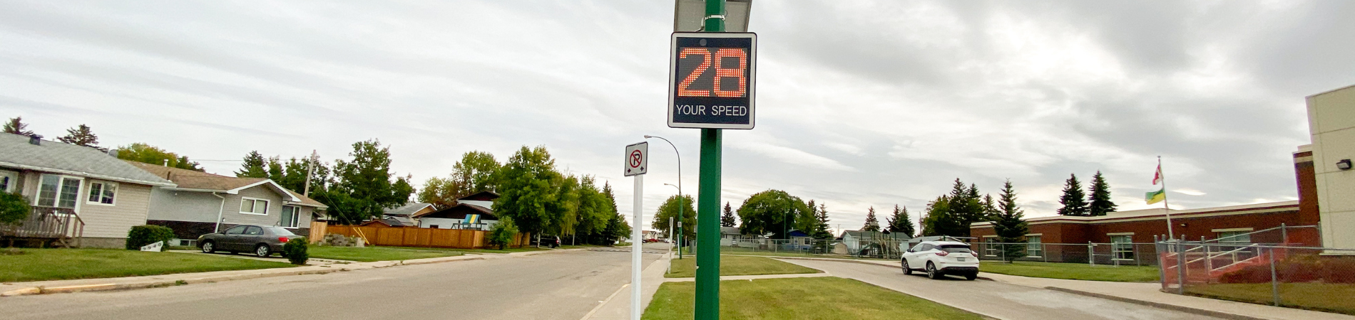 Photo of a speed alert sign